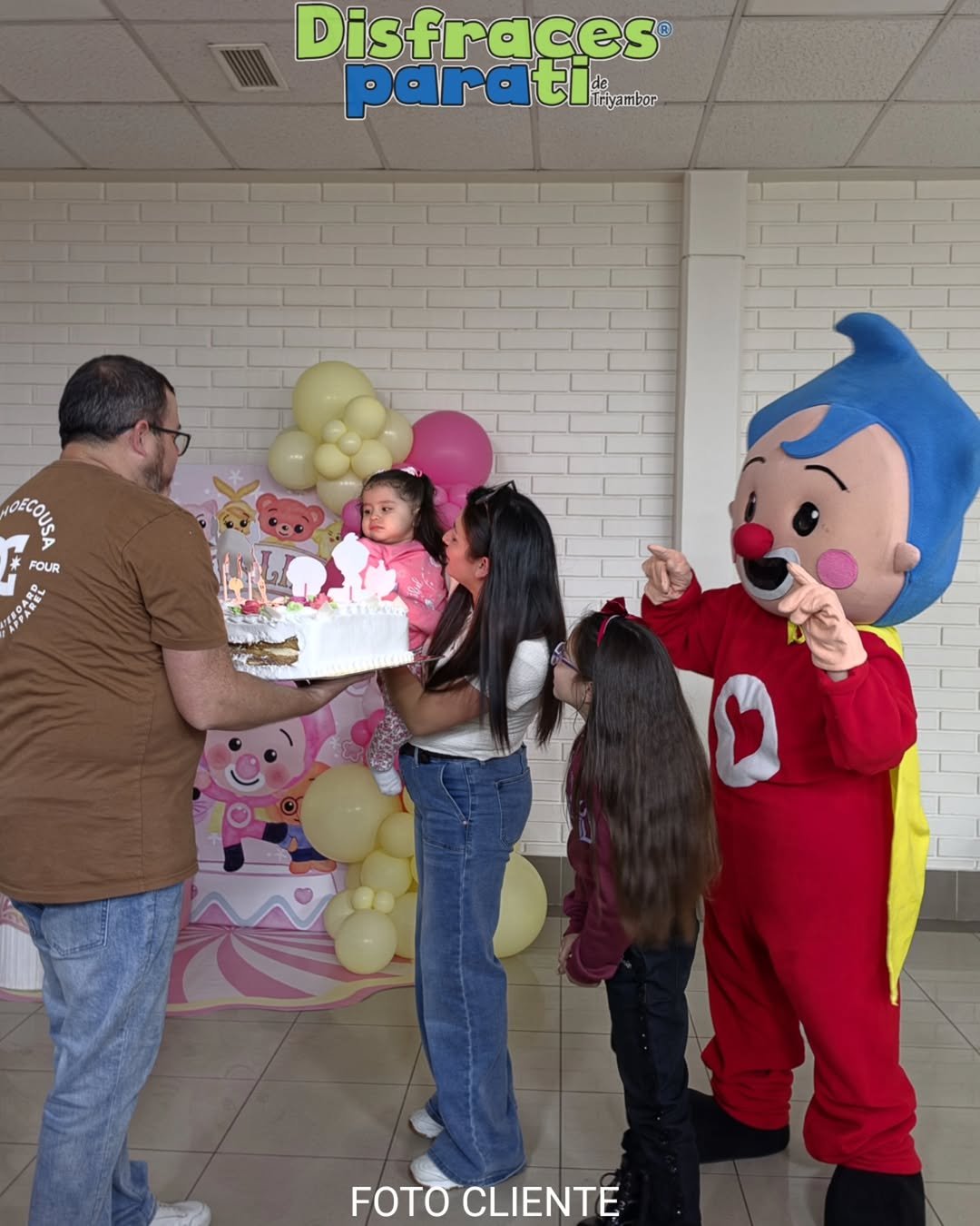 Las celebraciones son un momento maravilloso e imborrable en la mente de todos. Y un personaje genera esa cercanía maravillosa entre todos.