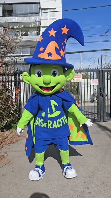 🕺Disfracito no se podía quedar sin bailar ese temazo 💙Nuestro embajador de disfraces para ti💚 Amigo y colaborador de los corpóreos en Chile🇨🇱 La tienda más grande de arriendo de corpóreos.